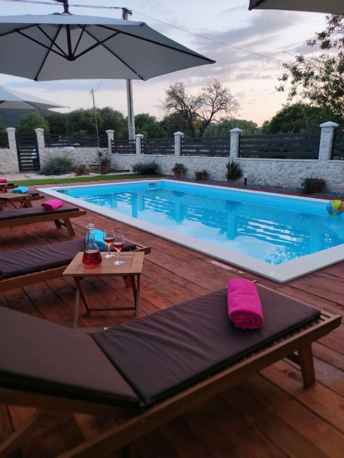 Apartment Karla Snb Лозовац Экстерьер фото