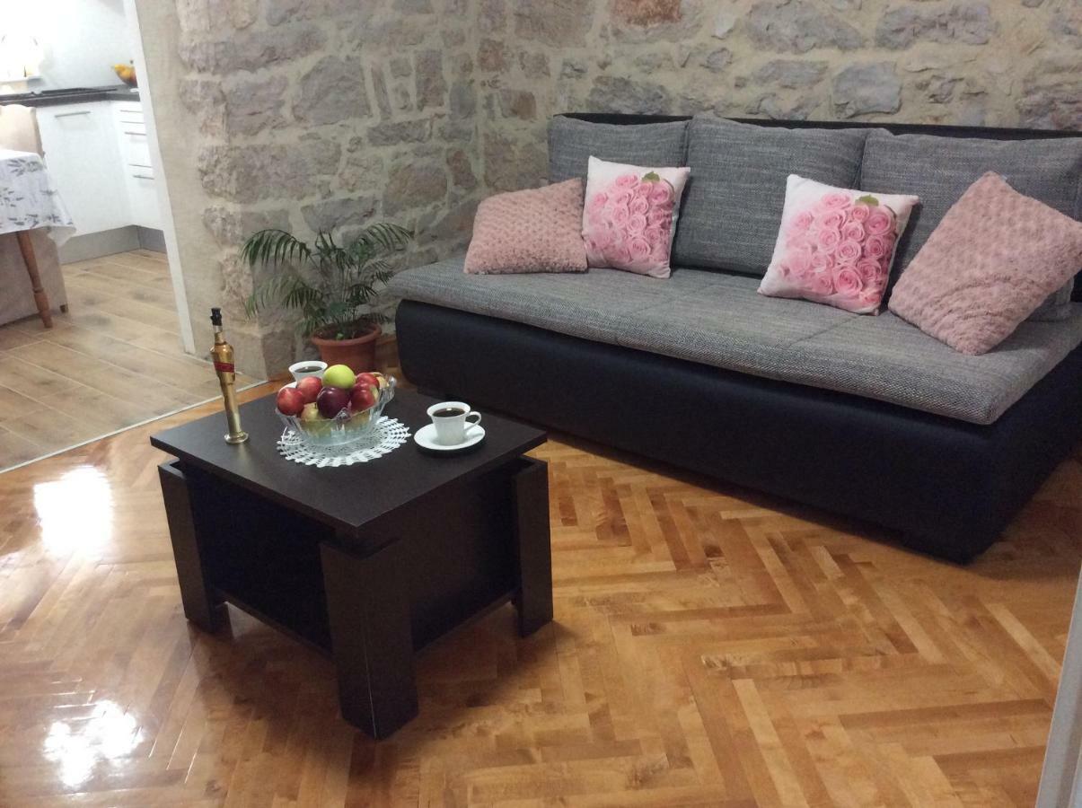 Apartment Karla Snb Лозовац Экстерьер фото