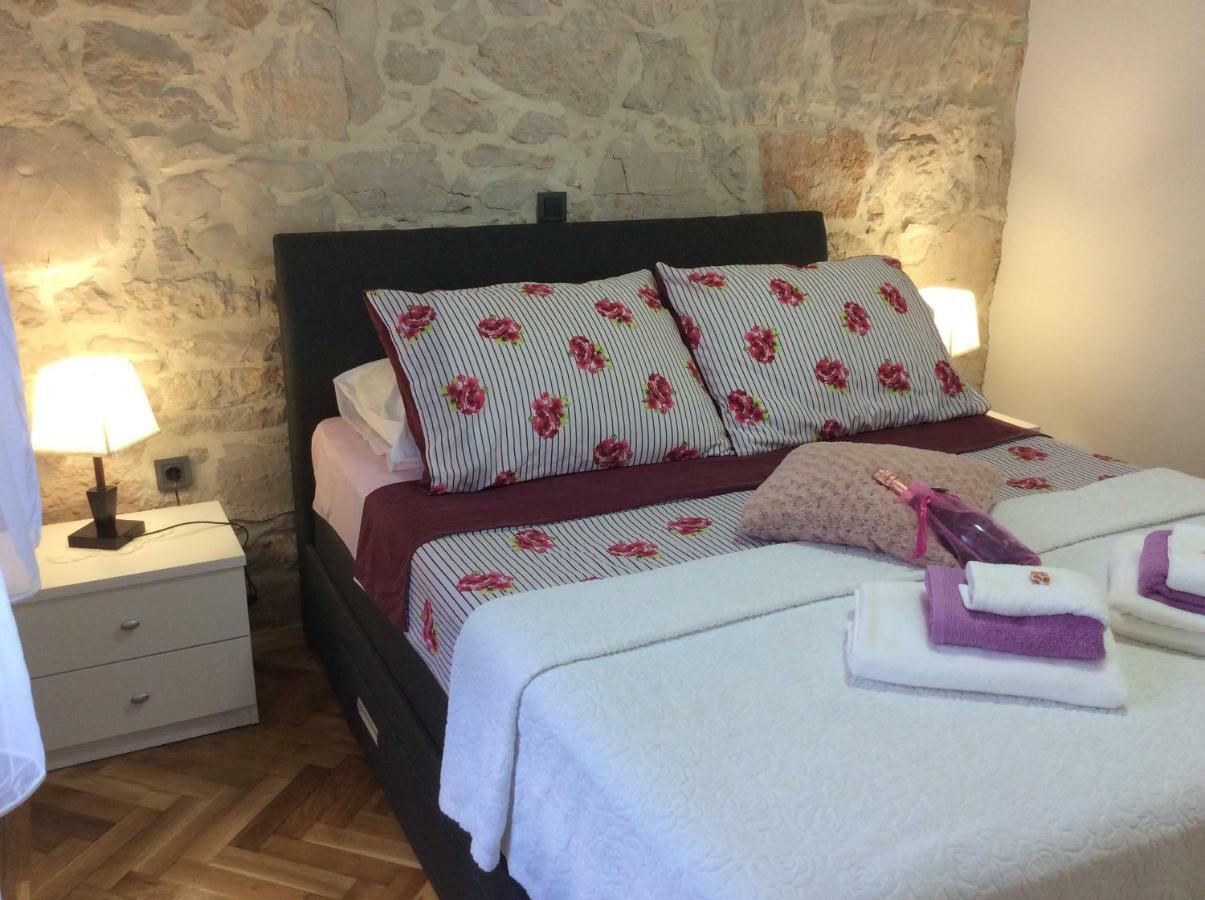 Apartment Karla Snb Лозовац Экстерьер фото