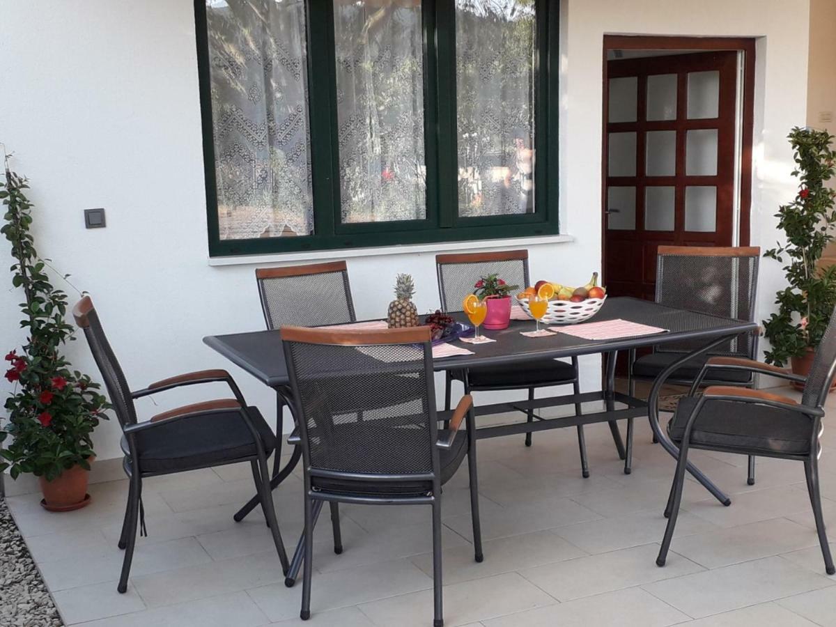 Apartment Karla Snb Лозовац Экстерьер фото