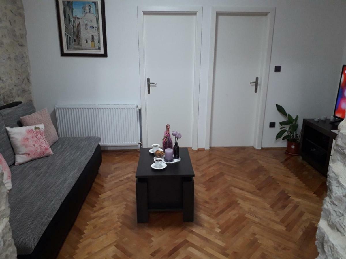Apartment Karla Snb Лозовац Экстерьер фото
